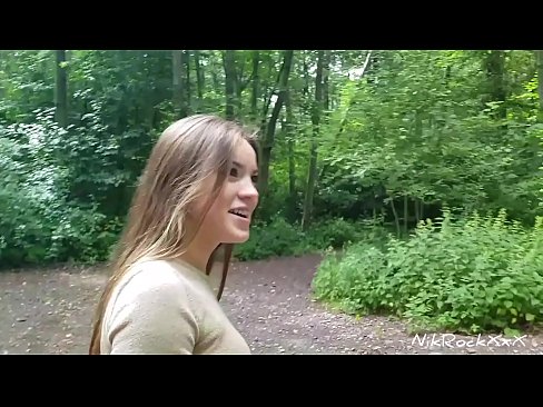 ❤️ Ech hunn dem Evelina virgeschloen datt mir op enger ëffentlecher Plaz fécken! Si sot jo. Dunn hunn ech hatt an den Arsch gefickt an an hirem Mond kum. Dunn huet si sech selwer gepisst. ❤️❌ Schéine Porno bei eis ☑